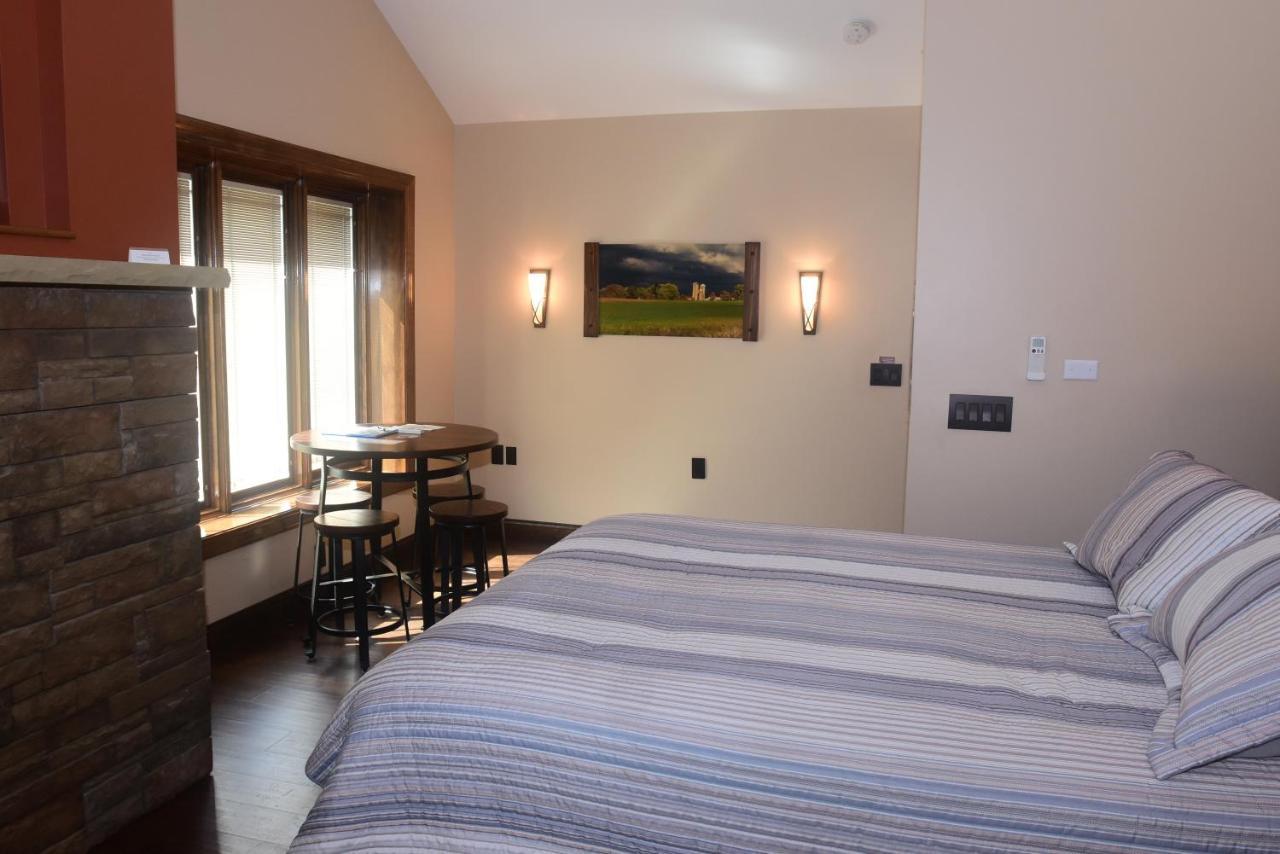 The Fields Of Eden Inn Bagian luar foto