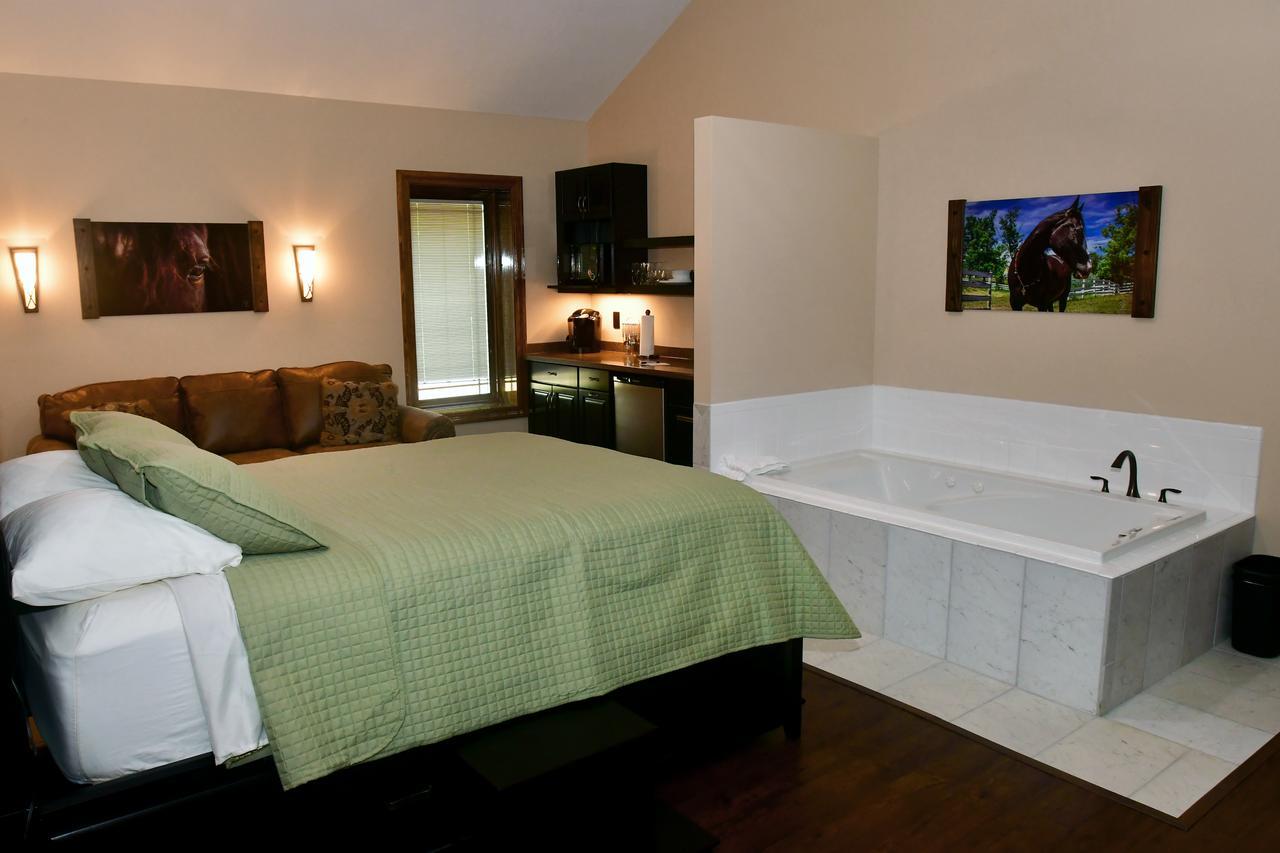The Fields Of Eden Inn Bagian luar foto