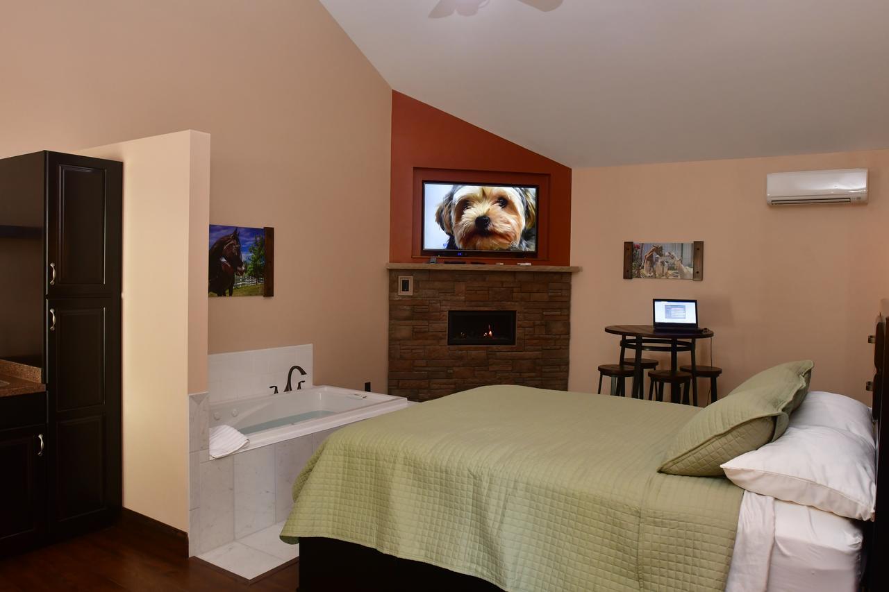 The Fields Of Eden Inn Bagian luar foto